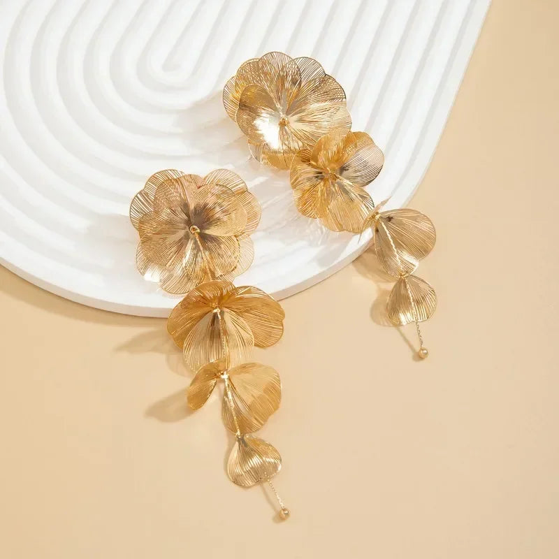 Luxury  Big Flower Leaf Tassel Necklace