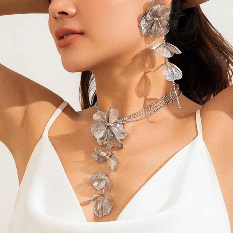 Luxury  Big Flower Leaf Tassel Necklace