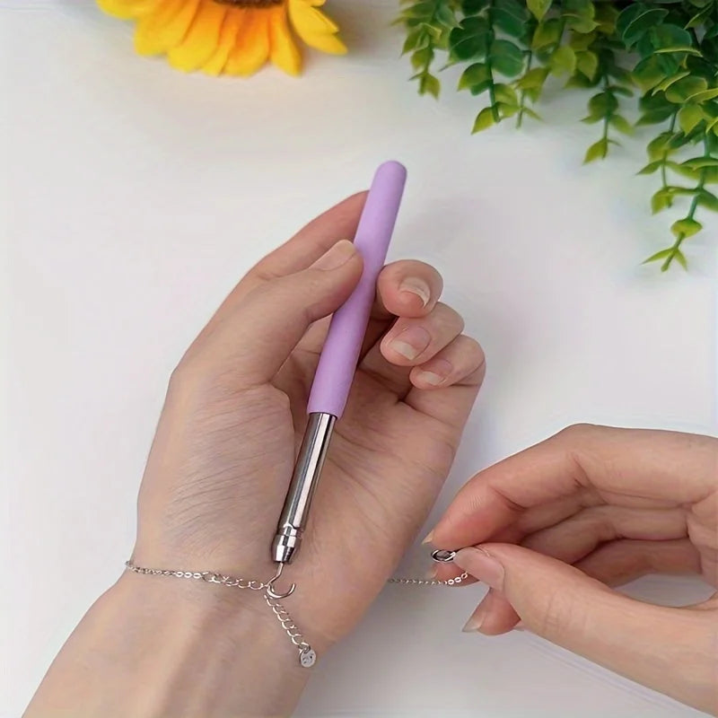 Bracelet Fastening Helper