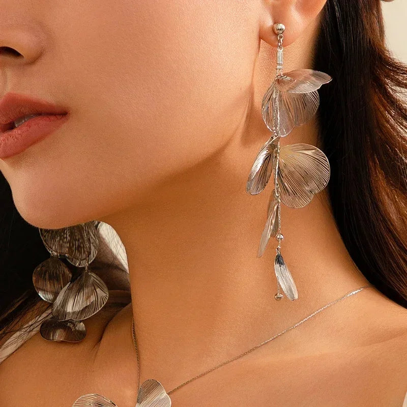 Luxury  Big Flower Leaf Tassel Necklace