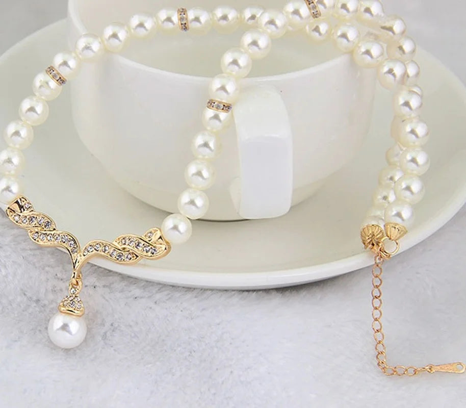 Gold Color Necklace + 1 Pair Earrings