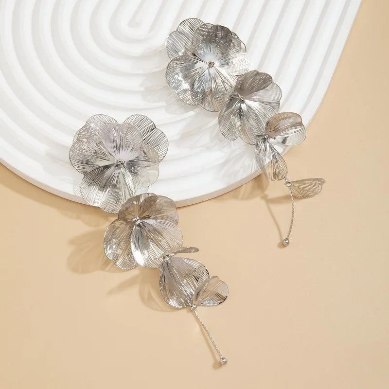 Luxury  Big Flower Leaf Tassel Necklace