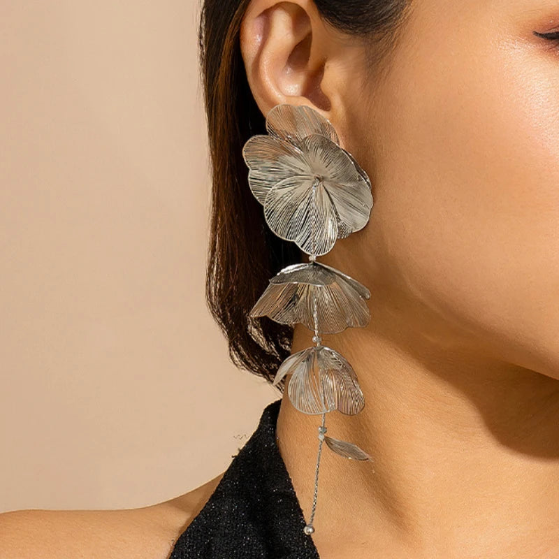 Luxury  Big Flower Leaf Tassel Necklace