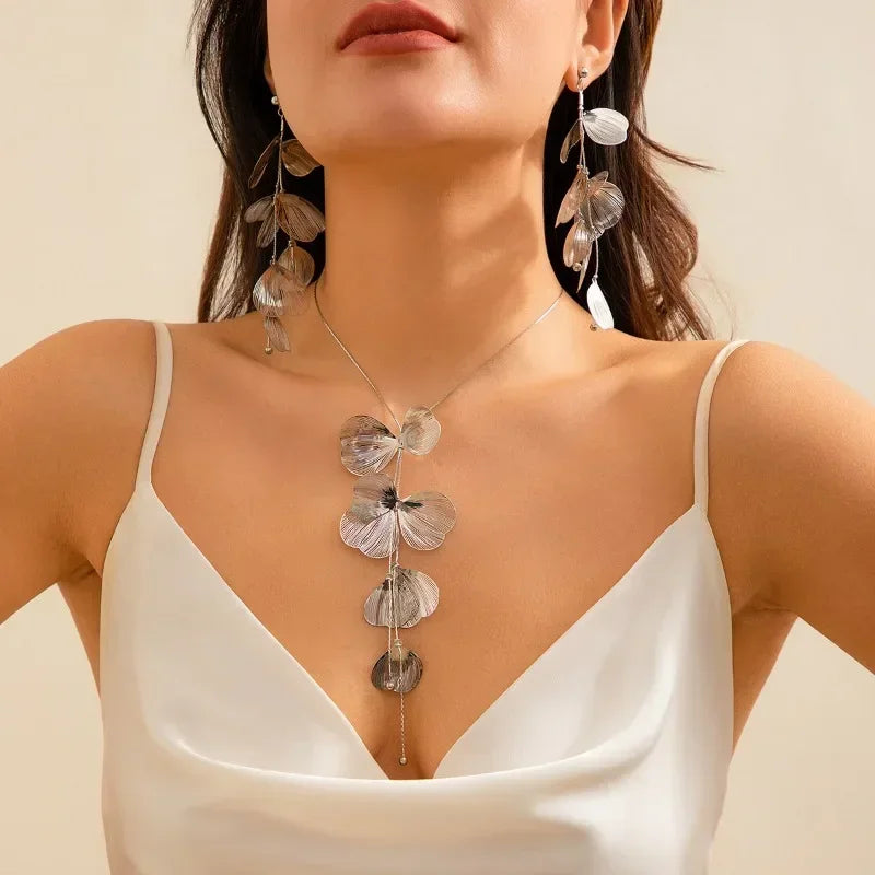 Luxury  Big Flower Leaf Tassel Necklace
