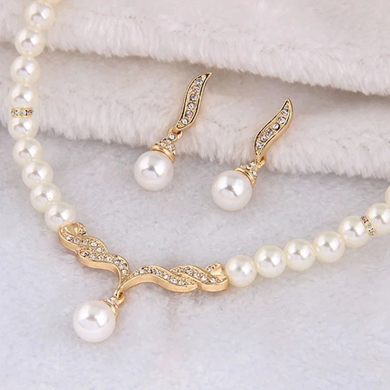 Gold Color Necklace + 1 Pair Earrings