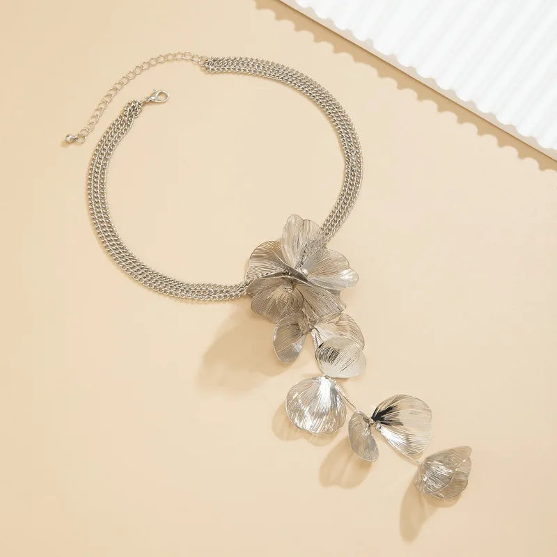 Luxury  Big Flower Leaf Tassel Necklace