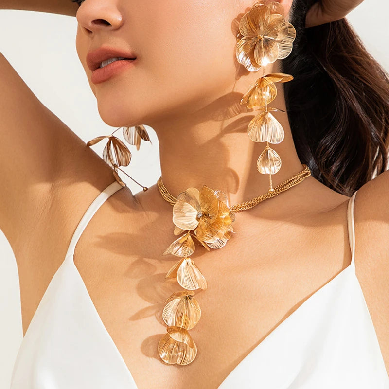 Luxury  Big Flower Leaf Tassel Necklace
