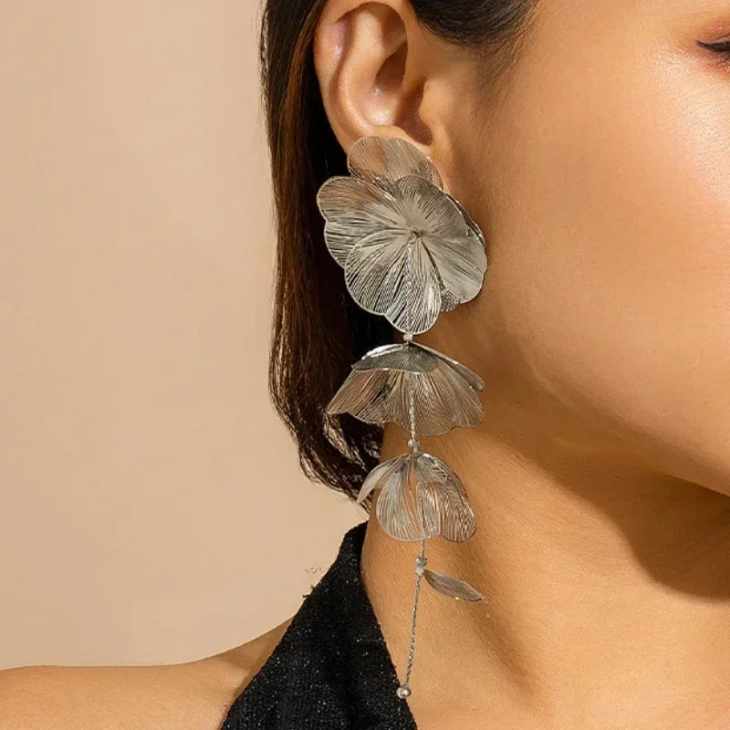 Luxury  Big Flower Leaf Tassel Necklace