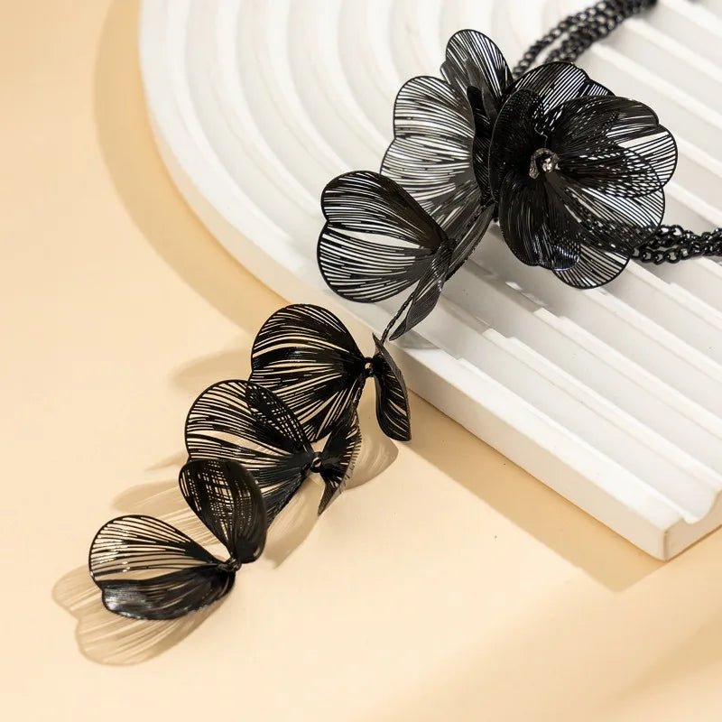 Exquisite Large Floral Leaf Pendant Necklace - PureShop